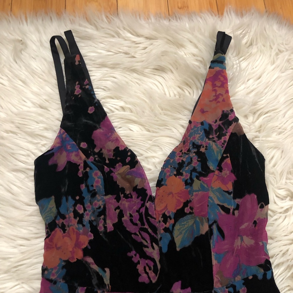 Lulus Make It Cute Black Burnout Velvet Floral Print Mini Skater Dress S NWT - Picture 5 of 16